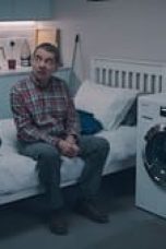 Nonton film Man Vs Bee Season 1 Episode 2 Subtitle Indonesia Streaming Movie Download Gratis Online